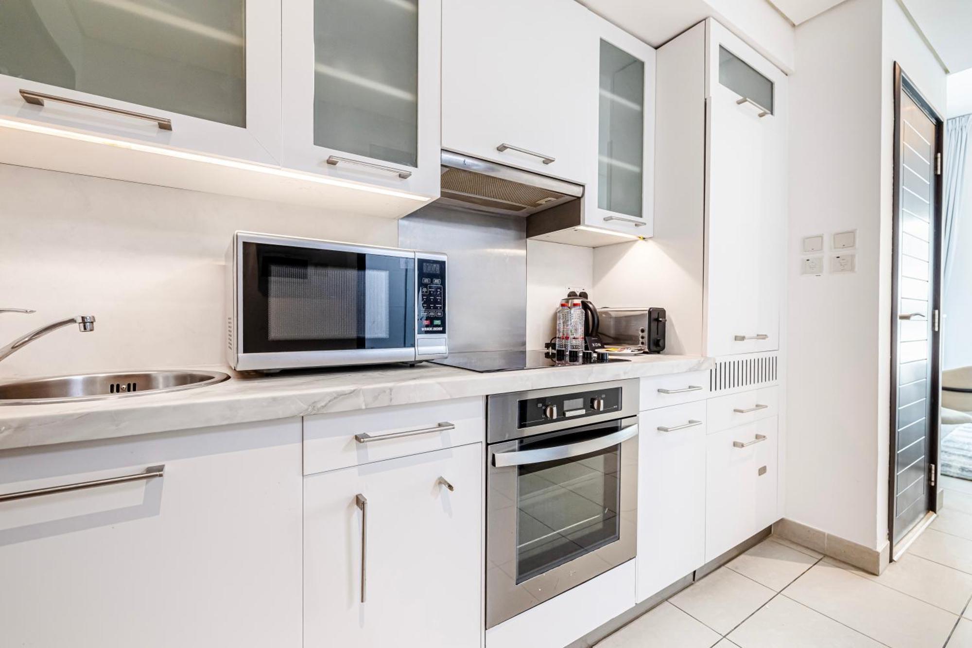 Cozy Boulevard 2 Downtown Apartment